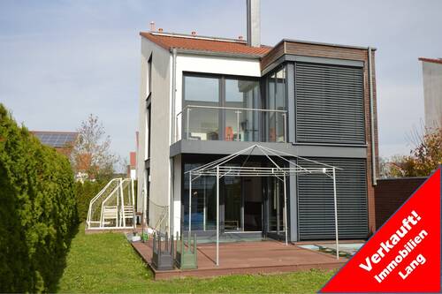Verkauft - Verkauft! Bestlage! Modernes 5,5-Zi.-Stadthaus mit Einbaukü., 3 Bädern, u. Sauna im Westen v. Rgbg.