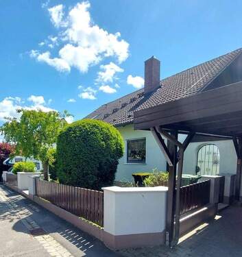 Außenansicht 3 - Mehrfamilienhaus, Wohnhaus mit 245,00 m&sup2; in Cadolzburg zum Kaufen