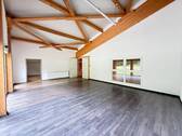 Ausstellungsfläche/Büro - 