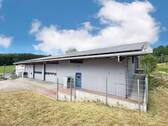 Gewerbehalle mit Büroteil - 