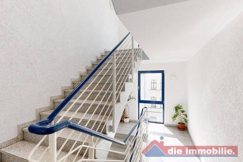 Treppenhaus - 2 Zimmer Etagenwohnung zum Kaufen in Magdeburg