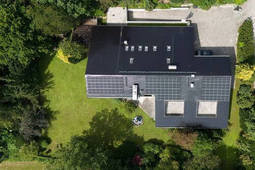 Blick aufs Dach - Mehrfamilienhaus, Wohnhaus mit 865,00 m² in Grafrath zum Kaufen
