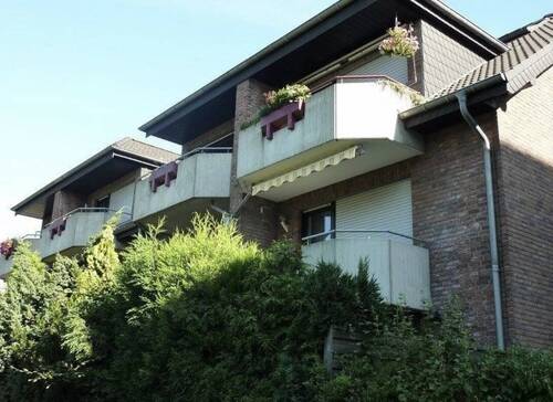 Hausrückseite - 2 Zimmer Etagenwohnung zum Kaufen in Duisburg