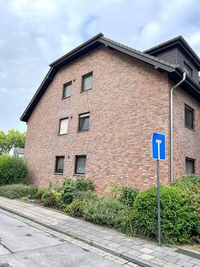 Seitenansicht - 2 Zimmer Etagenwohnung in Duisburg