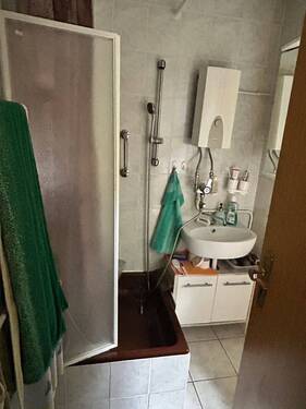 Duschbad mit Fenster - 