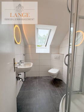 Bad - 2 Zimmer Etagenwohnung zur Miete in Burgwedel