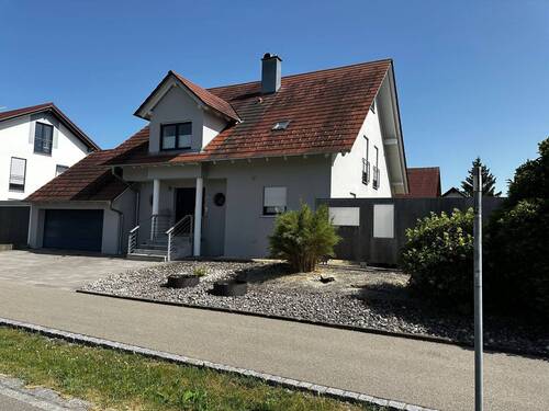 IMG_8616 conv.jpeg - Stilvolles Einfamilienwohnhaus mit Garten, Sauna und Top-Ausstattung im idyllischen Benningen – ein Traum für jeden Käufer!