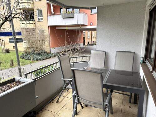 Westbalkon Bild 2 - Etagenwohnung mit 63,70 m&sup2; in Erlangen zum Kaufen