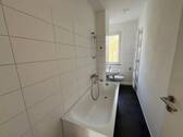Bad.jpg - 4 Zimmer Etagenwohnung in Zwickau