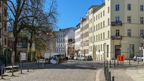 Haus außen/Nachbarschaft - 