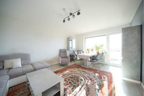 Wohnzimmer - 2 Zimmer Etagenwohnung in Würzburg