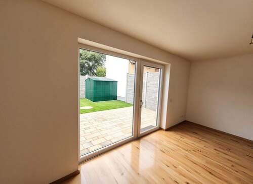 Großzügiges Wohnzimmer - 