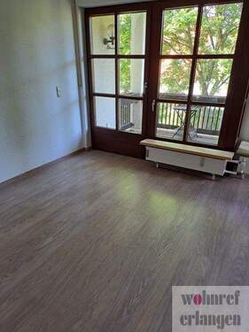  Wohnzimmer - Etagenwohnung mit 93,00 m&sup2; in Buckenhof zur Miete