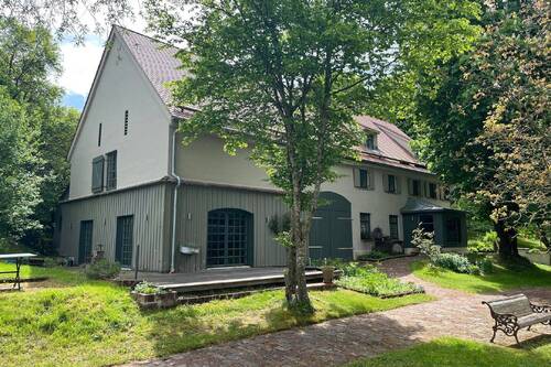 Exklusiver Landsitz! - WALKERTSHOFEN: EXTRAVAGANTER LANDSITZ MIT MULTIFUNKTIONALEN PERSPEKTIVEN!