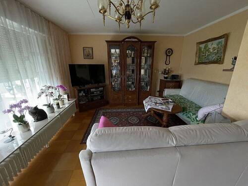 Wohn-/Esszimmer - 