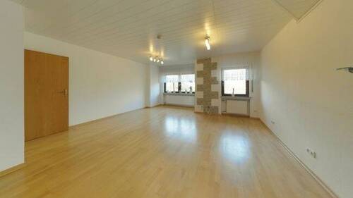 10_Wohn-und Esszimmer 2_linkes Haus - 