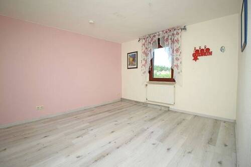 19_Schlafzimmer 2_rechtes Haus - 