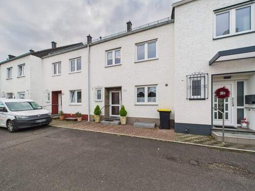 Haus Ansicht Straße - 6 Zimmer Reihenmittelhaus zum Kaufen in Euskirchen