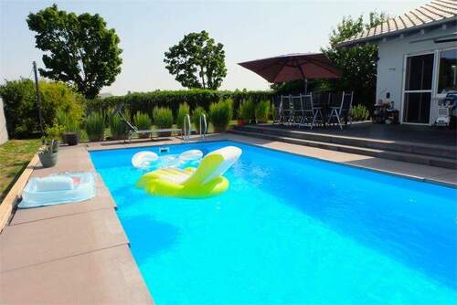 Pool - 8 Zimmer Einfamilienhaus zum Kaufen in Wöllstein