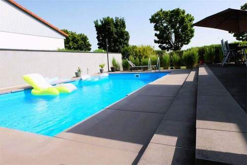 Pool - 8 Zimmer Einfamilienhaus in Wöllstein