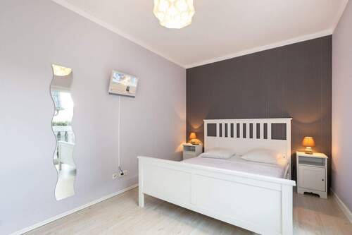 Das ruhige Schlafzimmer im Obergeschoss - 