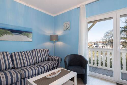 Das gepflegte Wohnzimmer mit Balkon - 