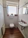 Gäste-WC mit Tageslicht - 