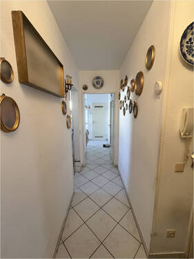 Peter Dondorf Immobilien - Flur - 4 Zimmer Etagenwohnung in Aachen / Brand