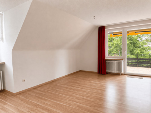 Wohnzimmer_1.Obergeschoss_Balkonzugang - 