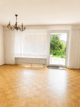 Wohnzimmer_Erdgeschoss_Terrassenzugang - 