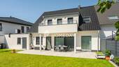 Außenansicht 2 - 5 Zimmer Doppelhaushälfte in Baesweiler