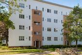 Hausansicht - Sofort bezugsfrei - Ruhige Dachgeschosswohnung
