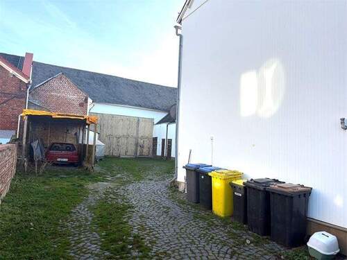 Scheune - 8 Zimmer Mehrfamilienhaus, Wohnhaus in Rettert