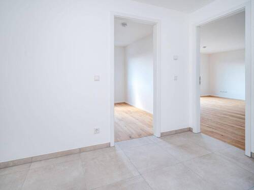 Flur - 2 Zimmer Etagenwohnung zum Kaufen in Parsdorf