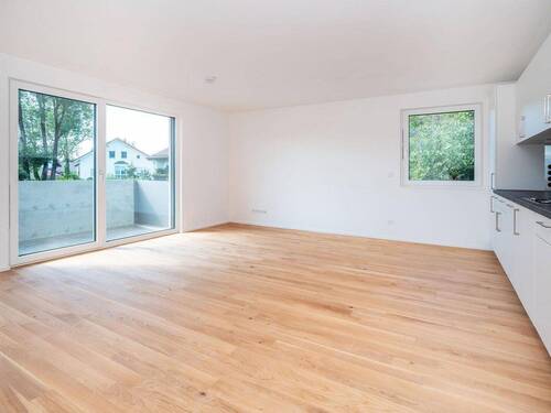 Wohnraum mit EBK - 2 Zimmer Etagenwohnung in Parsdorf