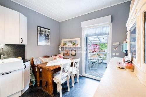 Küche blick zum Balkon - 
