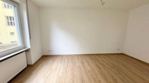 Wohnzimmer.jpg - 3 Zimmer Etagenwohnung zur Miete in Nürnberg