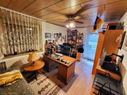 Kinder- oder Arbeitszimmer - 