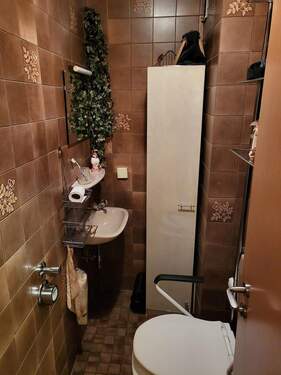 Gäste- WC - Etagenwohnung mit 113,00 m&sup2; in Neustadt zum Kaufen