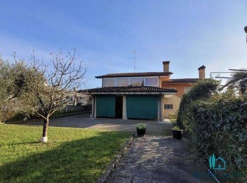 www.ADImmobilien.de - Einfamilienhaus mit 150,00 m&sup2; in Palazzolo Dello Stella zum Kaufen