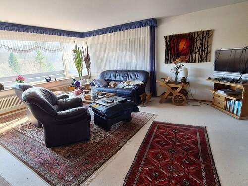 Wohnzimmer - 5 Zimmer Einfamilienhaus zum Kaufen in Heidenheim an der Brenz