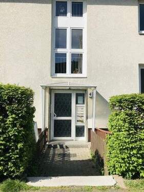 Hausansicht - 3 Zimmer Etagenwohnung zur Miete in Uslar