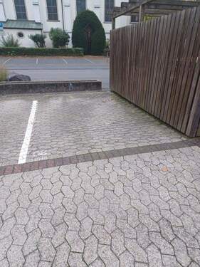 Eigener Parkplatz - 