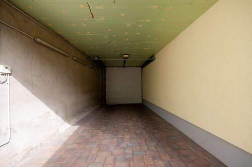 Durchfahrt / Garage 1 - 