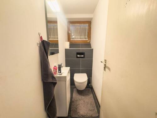 UG WC - 