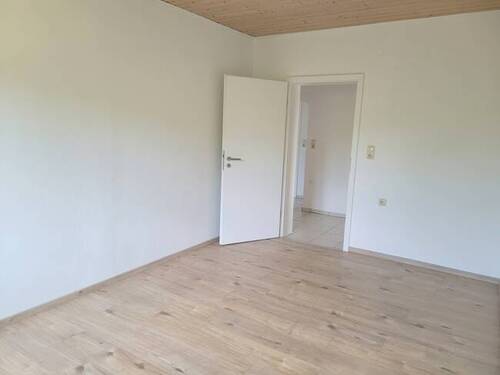 ... auch schön geräumig mit ca. 14 qm - 