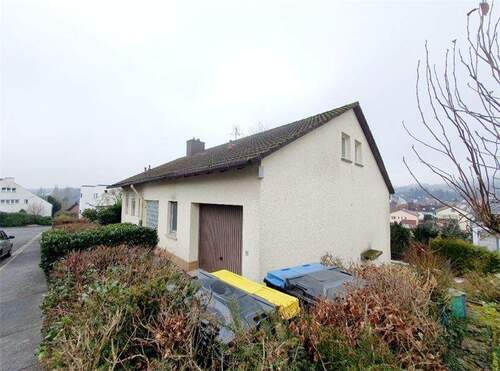 Ansicht - Einfamilienhaus mit 280,00 m&sup2; in Wiesbaden zum Kaufen