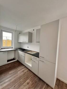 hier werden demnächst die E-Geräte eingebaut.jpg - 