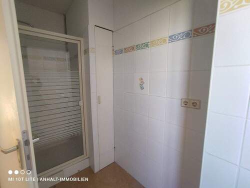 Eingang 4 - Einheit links (2) - 