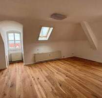 Repräsentative Büroeinheit mit 3 Räumen, Parkettboden, Küche & 2 WCs - ab sofort verfügbar - Kassel Mitte